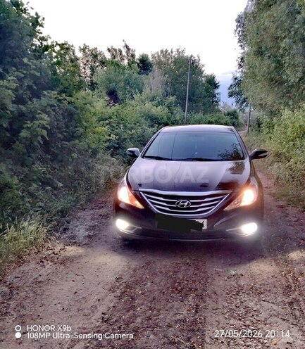 Hyundai Sonata-1