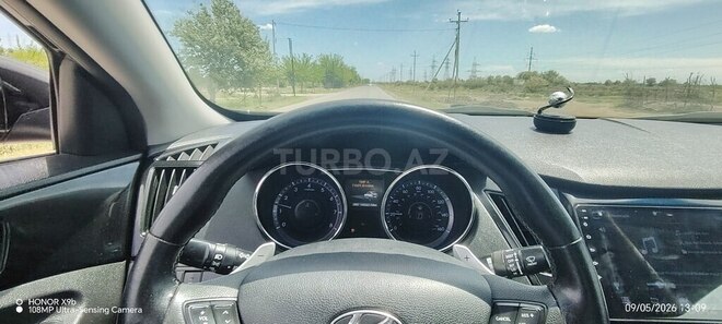 Hyundai Sonata-5