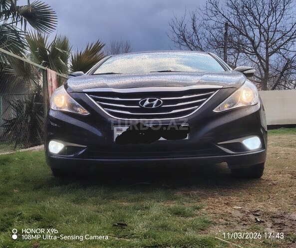 Hyundai Sonata-4