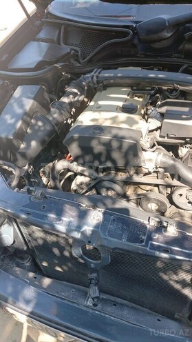 Mercedes E 230-9