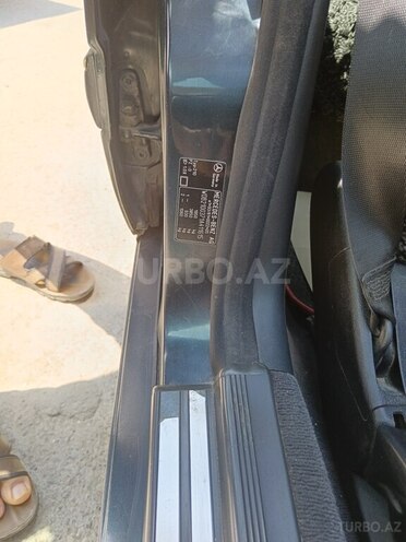 Mercedes E 230-13