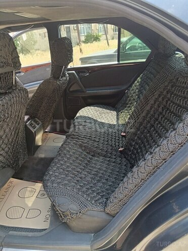 Mercedes E 230-17
