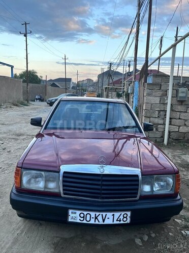 Mercedes 190-1