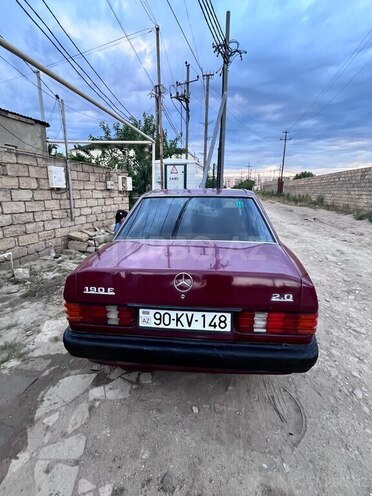 Mercedes 190-4