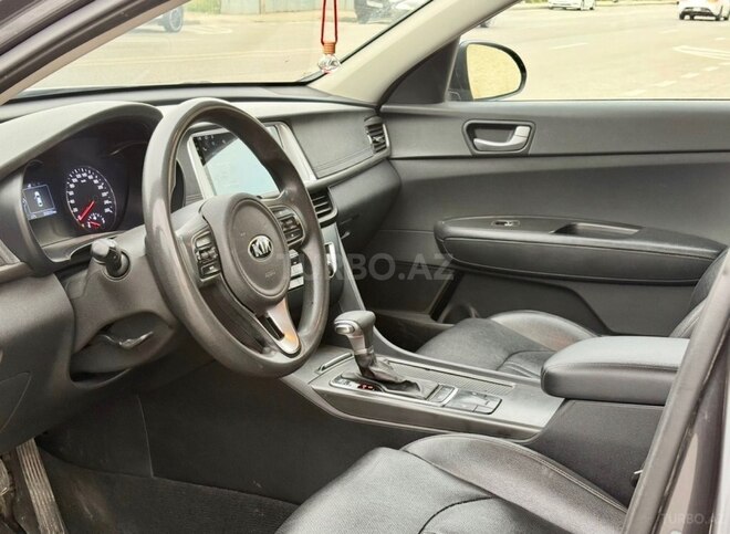 Kia K5-7