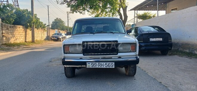 LADA (VAZ) 2107-1
