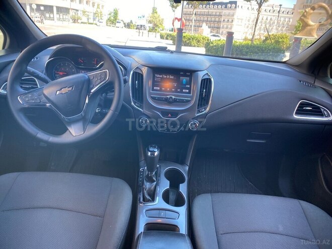 Chevrolet Cruze-5