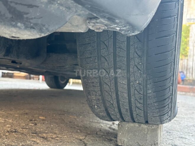 Toyota Prius-5