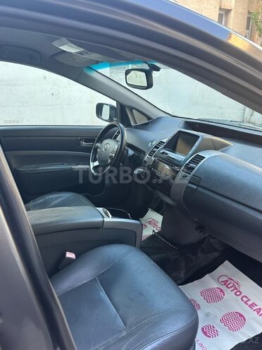 Toyota Prius-6