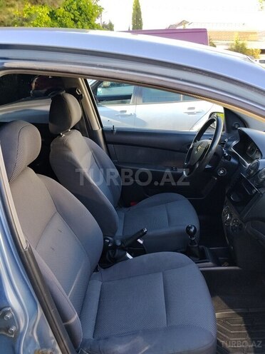 Chevrolet Aveo-8