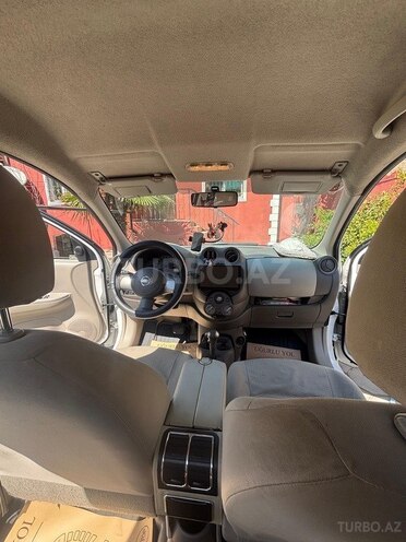 Nissan Micra-10