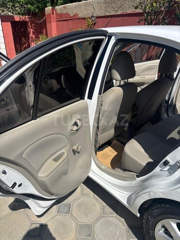 Nissan Micra-21