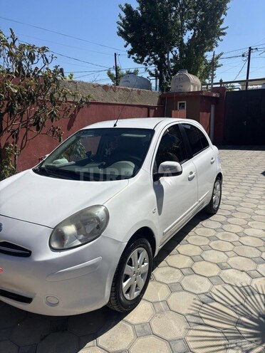 Nissan Micra-2