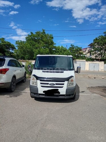Ford Transit-1