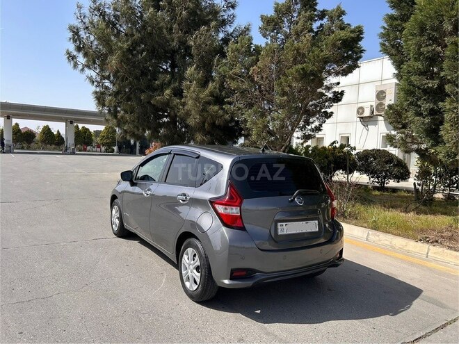 Nissan Note-2
