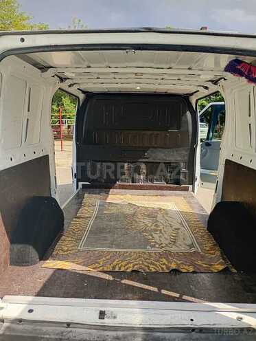 Ford Transit-8