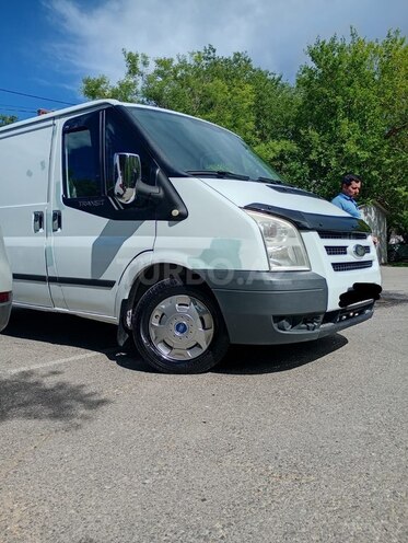 Ford Transit-4