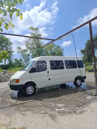 Ford Transit-7