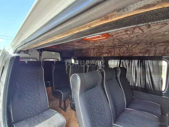 Ford Transit-11