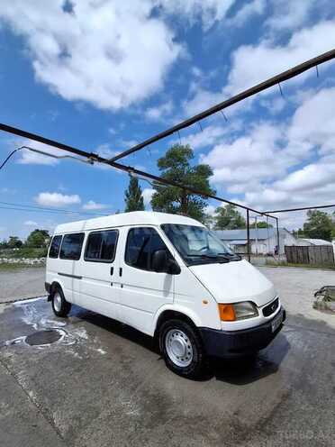 Ford Transit-1