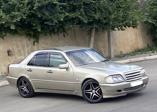 Mercedes C 200-12