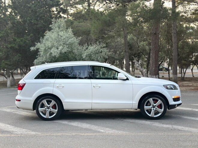 Audi Q7-9