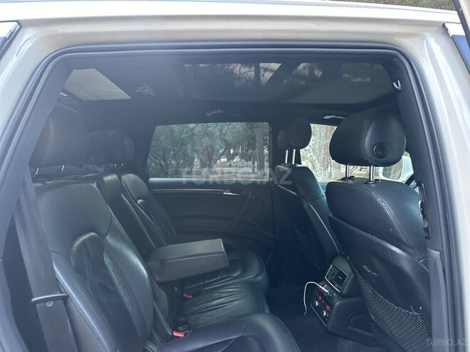 Audi Q7-14