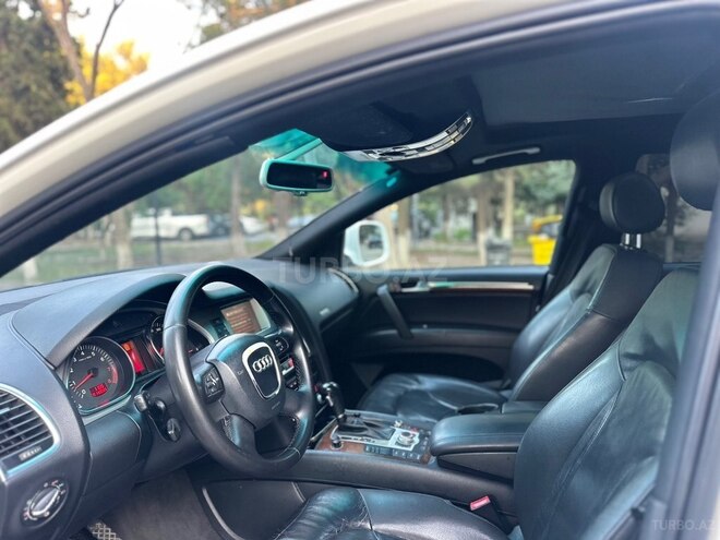 Audi Q7-20