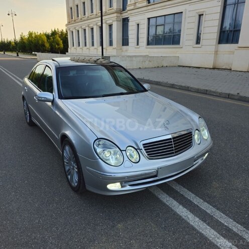 Mercedes E 320-1