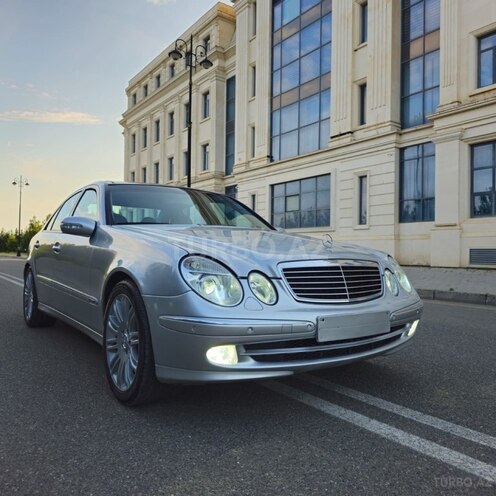 Mercedes E 320-5