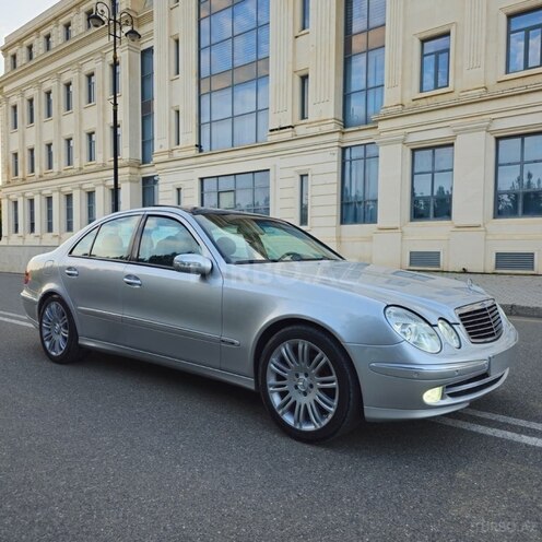 Mercedes E 320-7