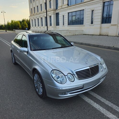 Mercedes E 320-9