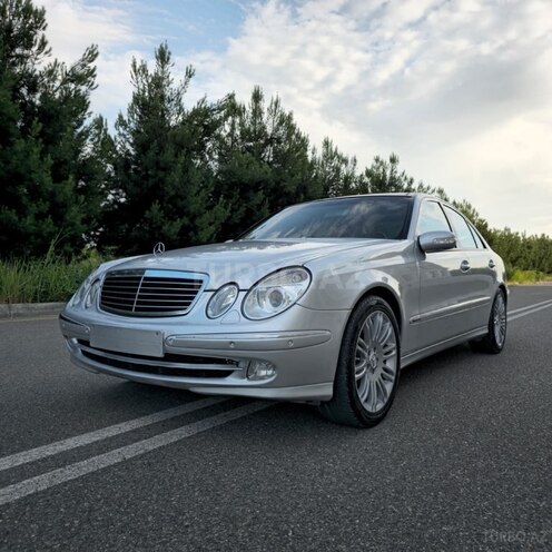 Mercedes E 320-11