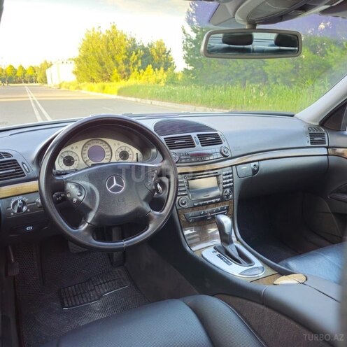 Mercedes E 320-18