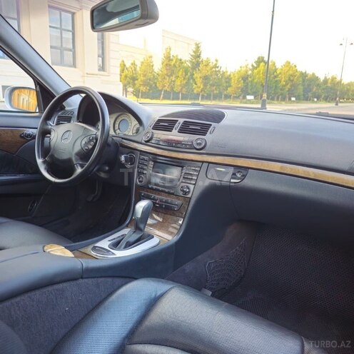 Mercedes E 320-19