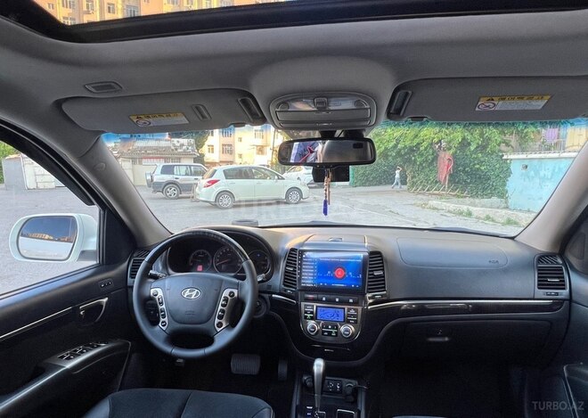 Hyundai Santa Fe-8