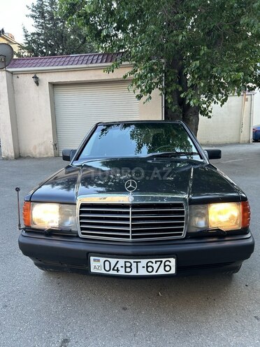 Mercedes 190-1