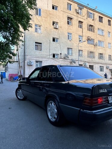 Mercedes 190-5