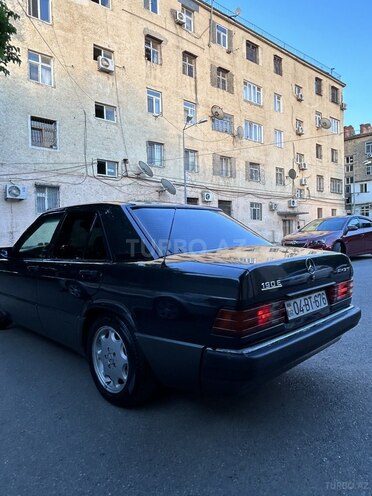 Mercedes 190-4