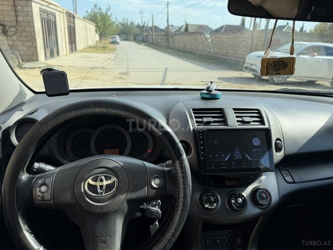 Toyota RAV4-3