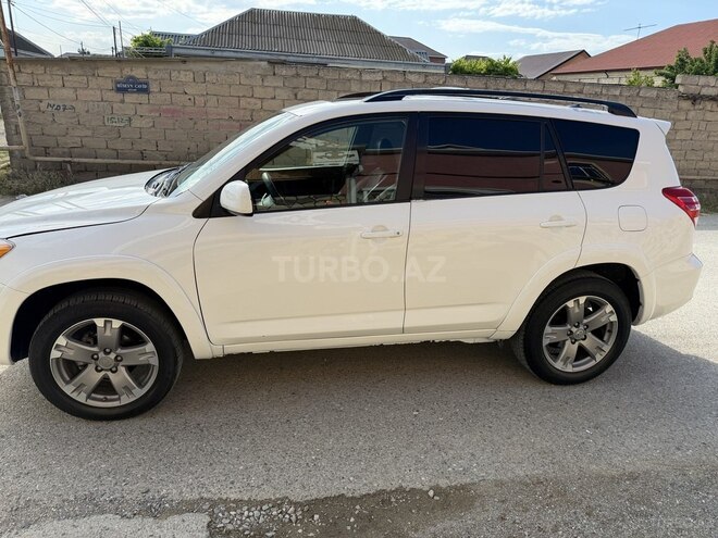 Toyota RAV4-4