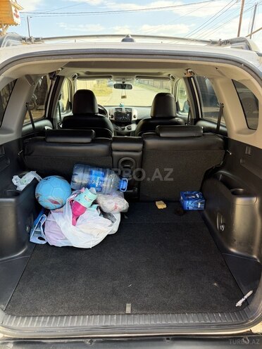 Toyota RAV4-7