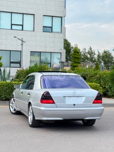 Mercedes C 230-7