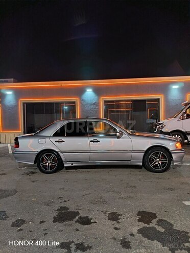 Mercedes C 230-4