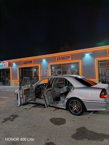 Mercedes C 230-8