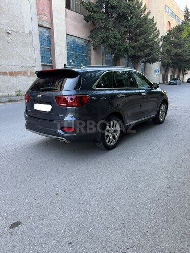 Kia Sorento-8