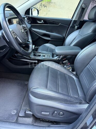 Kia Sorento-11
