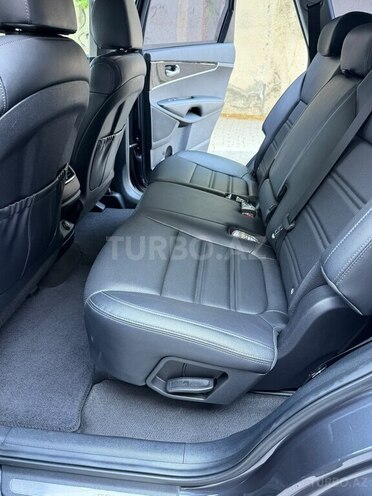 Kia Sorento-10