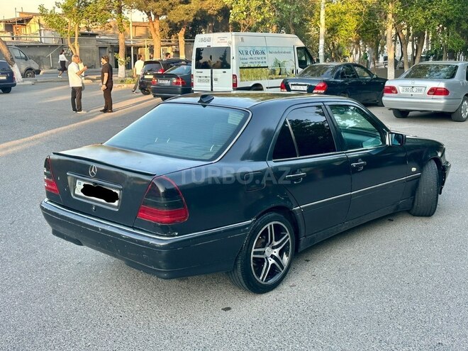 Mercedes C 180-7