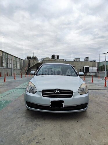 Hyundai Accent-1